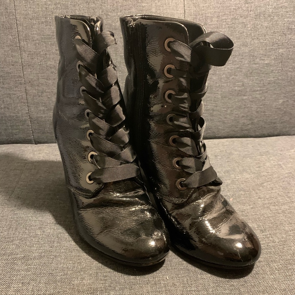 Ankle high black leather boots black ribbon laces